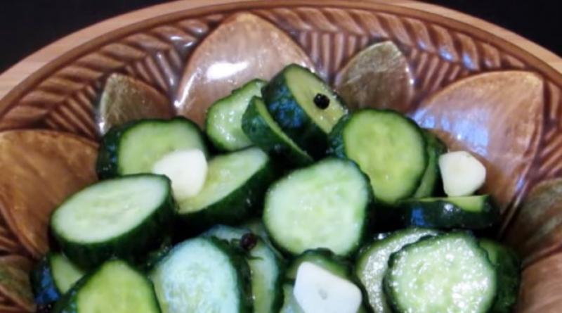 Lightly salted cucumbers in a bag with garlic: quick cooking recipes from 5 minutes!