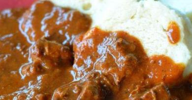 How to cook beef goulash with gravy: step by step recipe, cooking tips